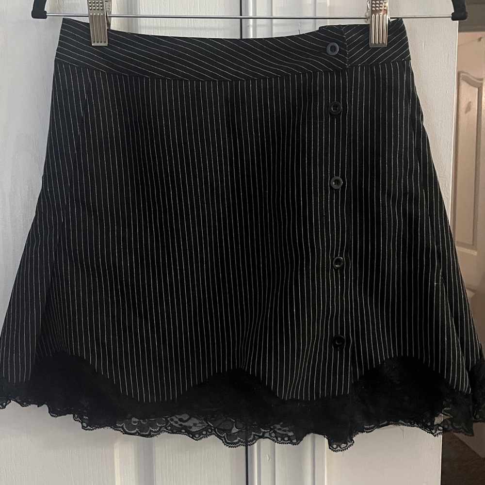 Vintage black & white pinstripe with lace detail miniskirt Size M